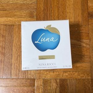 Luna nina ricci Perfume (never opened- still sealed)